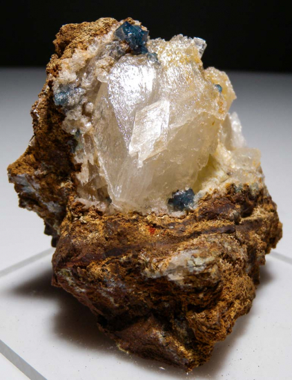 Scorodite with Selenite from Mina Oujela, Mapimi, Durango, Mexico [db_pics/pics/fm390b.jpg]