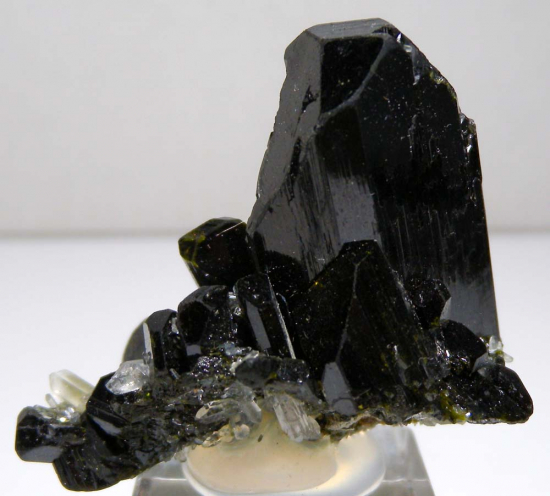 Epidote with Quartz from Green Monster Mine, Prince of Wales Island, Alaska, USA [db_pics/pics/fm416a.jpg]
