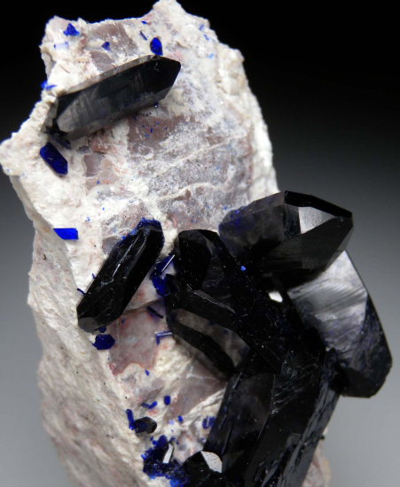 Azurite from Milpillas Mine, Cuitaca, Sonora, Mexico [db_pics/pics/fm447c.jpg]