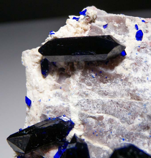 Azurite from Milpillas Mine, Cuitaca, Sonora, Mexico [db_pics/pics/fm447e.jpg]