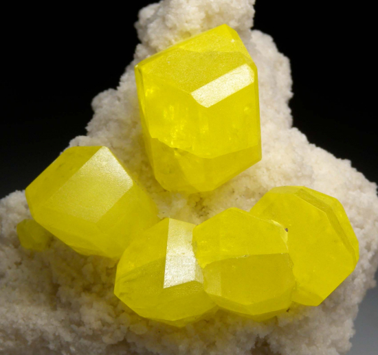 Sulfur from Cozzodisi Mine, Sicily, Italy [db_pics/pics/fm467b.jpg]