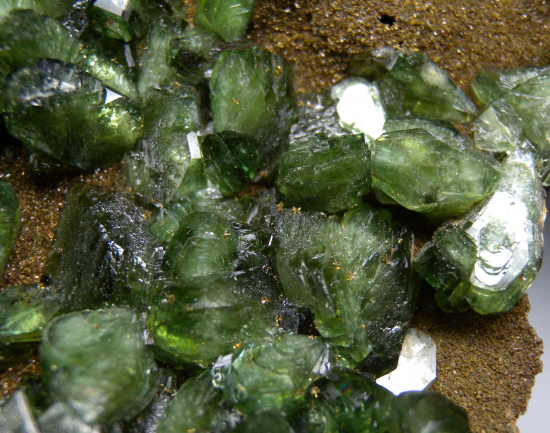 Ludlamite from Cabeca do Cachorro claim, Sao Gabriel da Cachoeira, Amazonas, Brazil [db_pics/pics/fm474b.jpg]