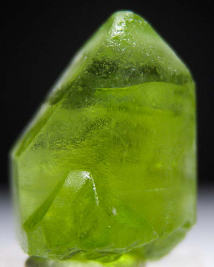 Peridot from Sapat Gali, Mansehra District, Pakistan [db_pics/pics/fm495b.jpg]