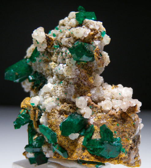 Willemite and Dioptase from Gotala, near Mindouli, Pool Dept., Rep. of Congo [db_pics/pics/fm504c.jpg]