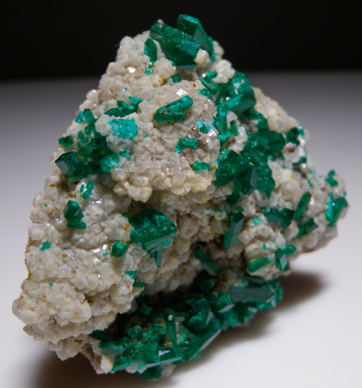 Willemite and Dioptase from Gotala, near Mindouli, Pool Dept., Rep. of Congo [db_pics/pics/fm517b.jpg]