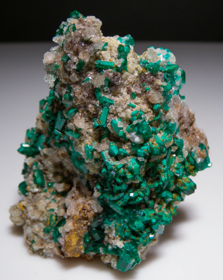 Willemite and Dioptase from Gotala, near Mindouli, Pool Dept., Rep. of Congo [db_pics/pics/fm518b.jpg]