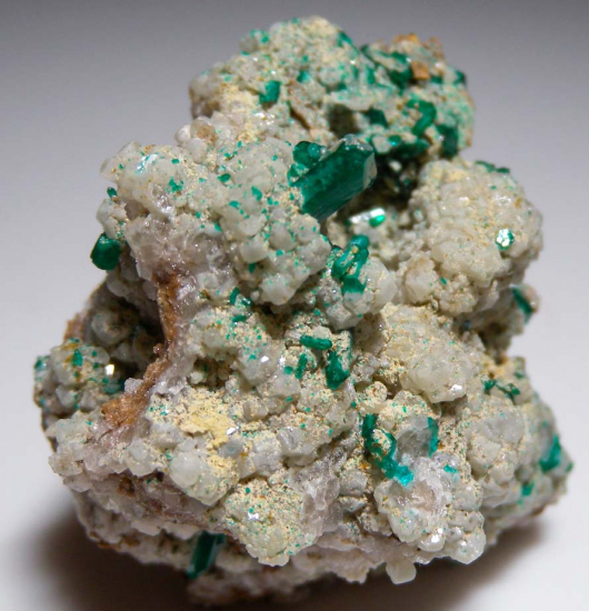 Willemite and Dioptase from Gotala, near Mindouli, Pool Dept., Rep. of Congo [db_pics/pics/fm519d.jpg]