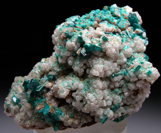 Willemite and Dioptase from Gotala, near Mindouli, Pool Dept., Rep. of Congo [db_pics/pics/fm521a.jpg]