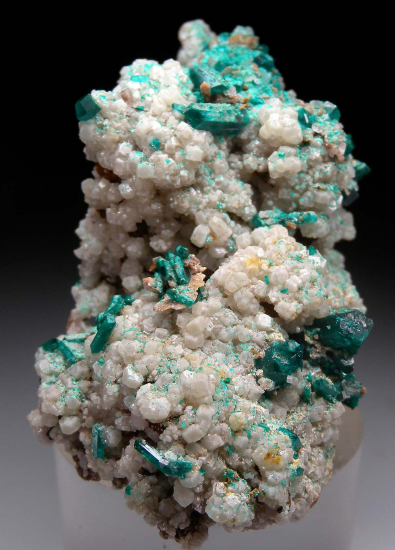 Willemite and Dioptase from Gotala, near Mindouli, Pool Dept., Rep. of Congo [db_pics/pics/fm521b.jpg]