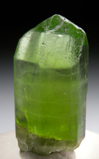 Peridot from Sapat Gali, Mansehra District, Pakistan [db_pics/pics/fm542b.jpg]