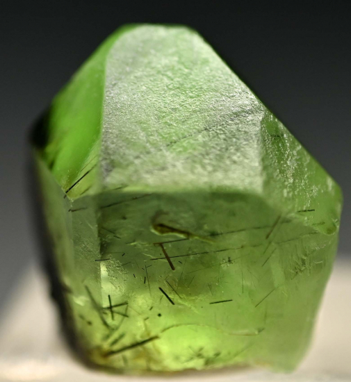 Peridot from Sapat Gali, Mansehra District, Pakistan [db_pics/pics/fm544a.jpg]