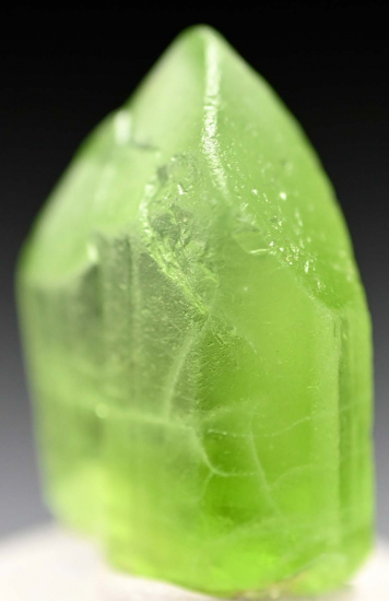 Peridot from Sapat Gali, Mansehra District, Pakistan [db_pics/pics/fm545b.jpg]