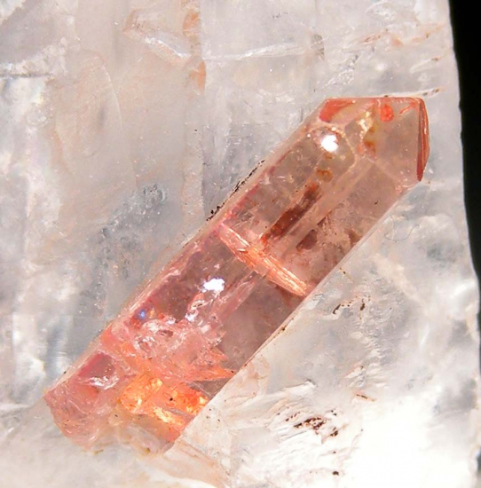 Topaz on Quartz from Ouro Preto, Minas Gerais, Brazil [db_pics/pics/fm561c.jpg]