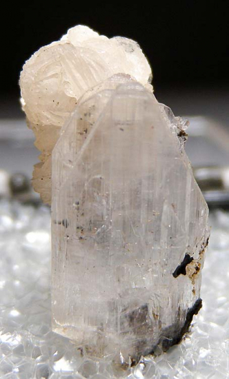 Calcite on Hemimorphite from Stevenson-Bennett Mine, Dona Ana Co., New Mexico, USA [db_pics/pics/fm599d.jpg]