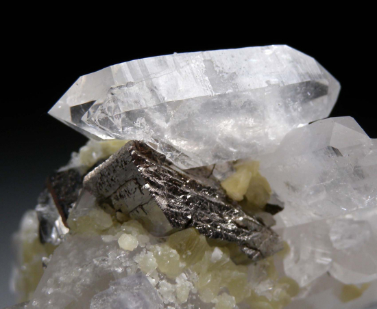 Stannite, Arsenopyrite with Quartz from Yaogangxian Mine, Hunan, China [db_pics/pics/fm664f.jpg]