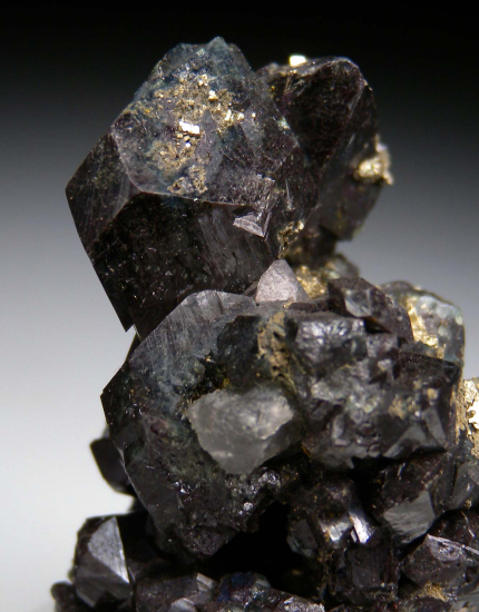 Scorodite from Baishiding Mine, Zhongshan Co., Hezhou, Guangxi, China [db_pics/pics/fm668d.jpg]