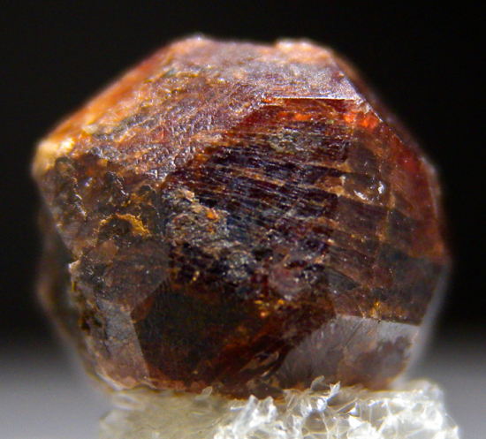 Almandine from Fano Mine, AnzaRiverside Co., California, USA [db_pics/pics/fm678a.jpg]