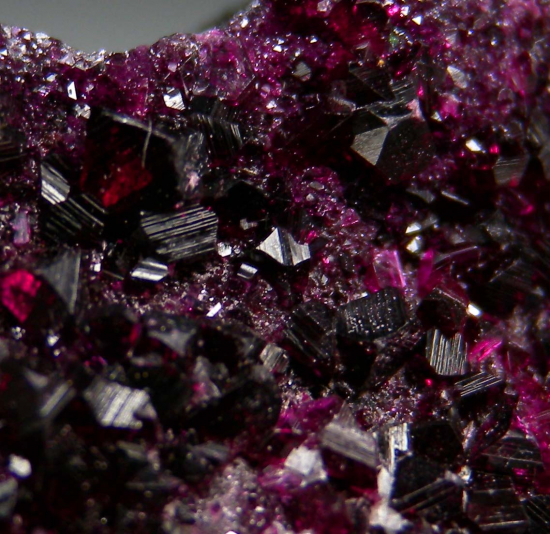 Kammererite from Kop Krom Mine, Kop Daglari, East Anatolia, Turkey [db_pics/pics/fm790c.jpg]