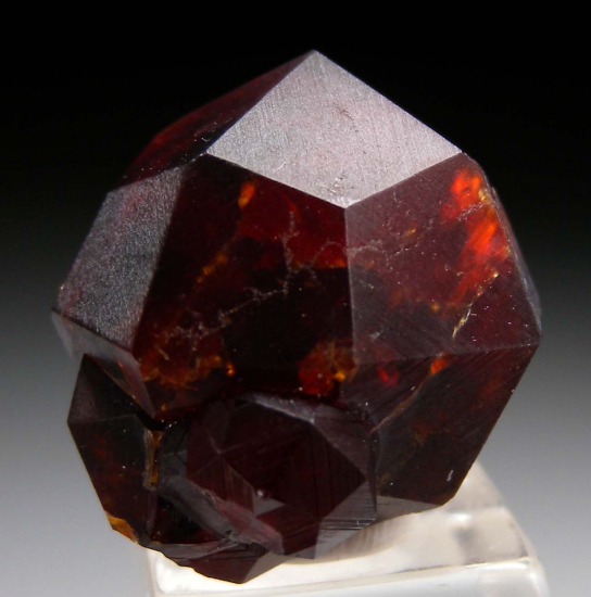 Spessartine on Feldspar from Tongbei, Fujian Prov., China [db_pics/pics/fm805c.jpg]