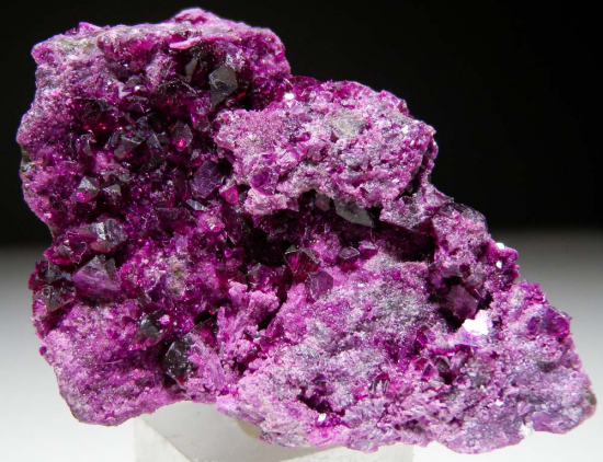 Kammererite from Kop Krom Mine, Kop Daglari, East Anatolia, Turkey [db_pics/pics/fm899a.jpg]