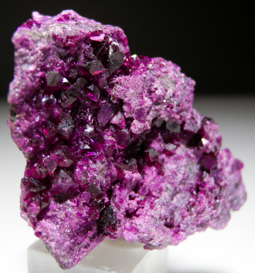 Kammererite from Kop Krom Mine, Kop Daglari, East Anatolia, Turkey [db_pics/pics/fm899b.jpg]