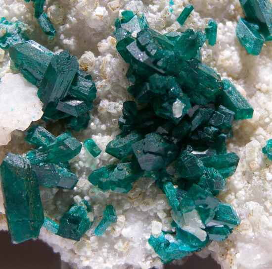 Willemite and Dioptase from Gotala, near Mindouli, Pool Dept., Rep. of Congo [db_pics/pics/fm938c.jpg]