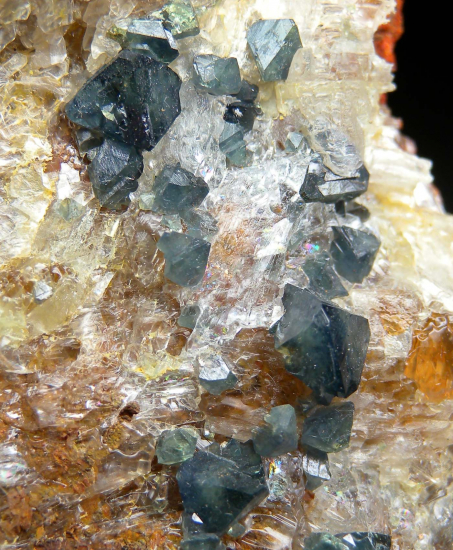 Scorodite on Selenite from Mina Oujela, Mapimi, Durango, Mexico [db_pics/pics/fm959c.jpg]