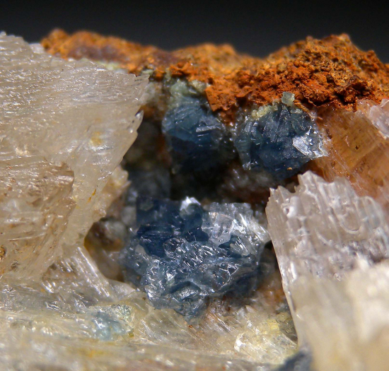 Scorodite with Selenite from Mina Oujela, Mapimi, Durango, Mexico [db_pics/pics/fm991c.jpg]