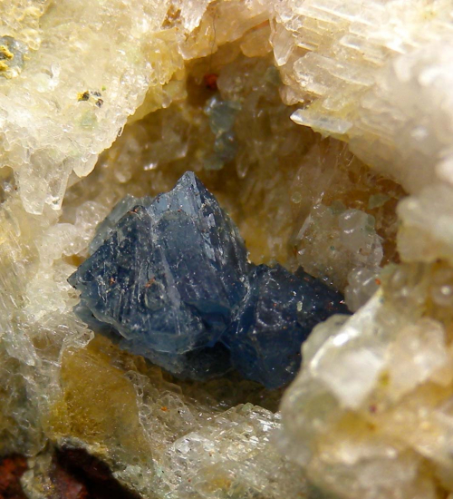Scorodite on Selenite from Mina Oujela, Mapimi, Durango, Mexico [db_pics/pics/fm996c.jpg]