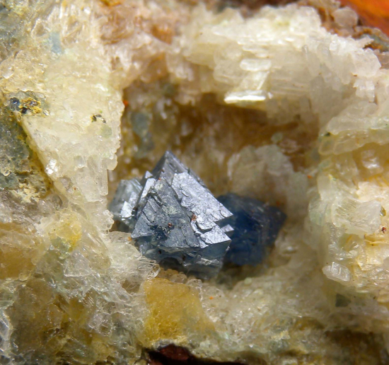 Scorodite on Selenite from Mina Oujela, Mapimi, Durango, Mexico [db_pics/pics/fm996d.jpg]