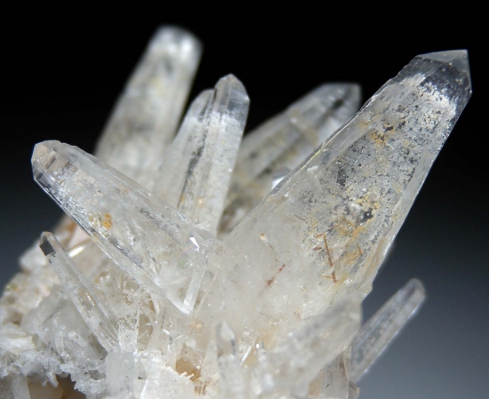 Japan Law Quartz with Sulfur, Muscovite inclusions from Mundo Nuevo Mine, Peru [db_pics/pics/j431x.jpg]