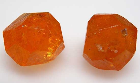 Spessartine from Nani, Loliondo, Arusha Region, Tanzania [db_pics/pics/l4b.jpg]