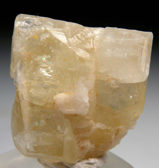 Amblygonite from Linopolis, Divino das Laranjeiras, Minas Gerais, Brazil [db_pics/pics/lp116a.jpg]