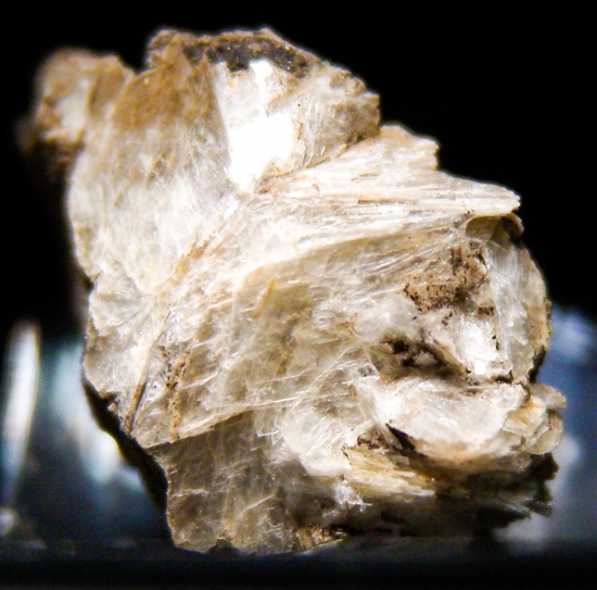 Veatchite from Tick Canyon, Lang, Los Angeles Co., California, USA [db_pics/pics/lp839e.jpg]