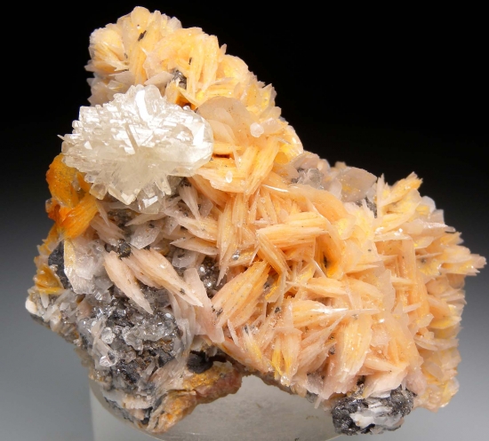 Cerussite with Barite from Mibladen, Morocco [db_pics/pics/mk298a.jpg]