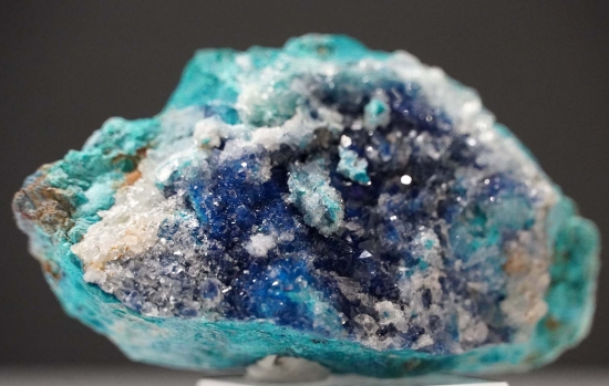 Shattuckite in Quartz on Chrysocolla from Rancho Jacalito, Cuitaca, Sonora, Mexico [db_pics/pics/mk418b.JPG]