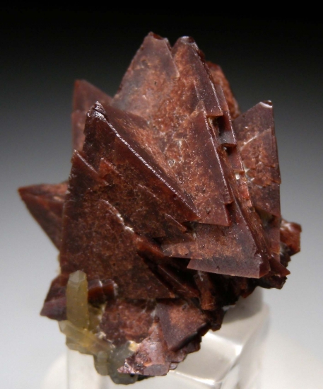 Genthelvite from Huanggang Mine, Chifeng, Inner Mongolia, China [db_pics/pics/mk460b.jpg]