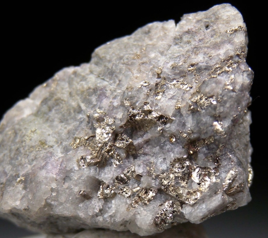 Calaverite from Cripple Creek, Teller Co., Colorado, USA [db_pics/pics/mk473b.jpg]