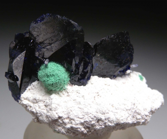 Azurite with Malachite from Volborthite Pocket, Milpillas Mine, Cuitaca, Sonora, Mexico [db_pics/pics/mk811a.jpg]