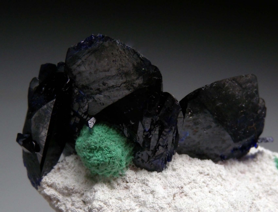 Azurite with Malachite from Volborthite Pocket, Milpillas Mine, Cuitaca, Sonora, Mexico [db_pics/pics/mk811d.jpg]