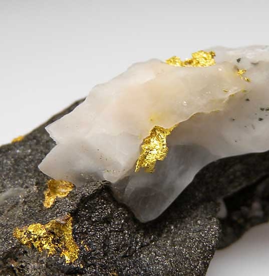 Gold from St. Johns, Newfoundland, Canada [db_pics/pics/na605b.jpg]
