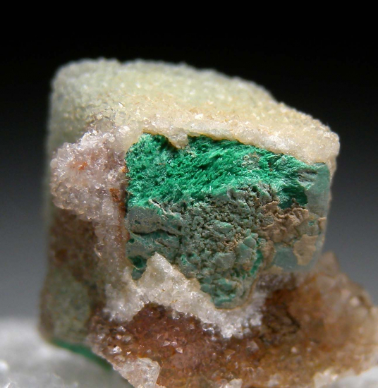 Quartz on Malachite after Azurite from Piedmont Mine, Brooklyn Peak, Yavapai County, Arizona, USA [db_pics/pics/p261b.jpg]