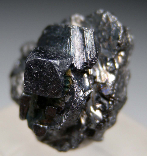 Acanthite on Polybasite from Pachuca de Soto, Hidalgo, Mexico [db_pics/pics/p263d.jpg]