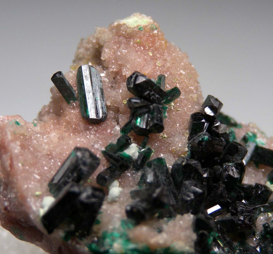 Brochantite from Tsumeb, Namibia [db_pics/pics/p270c.jpg]