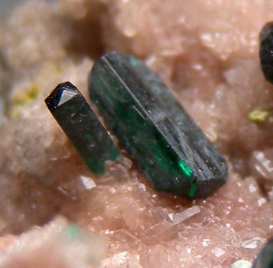 Brochantite from Tsumeb, Namibia [db_pics/pics/p270e.jpg]