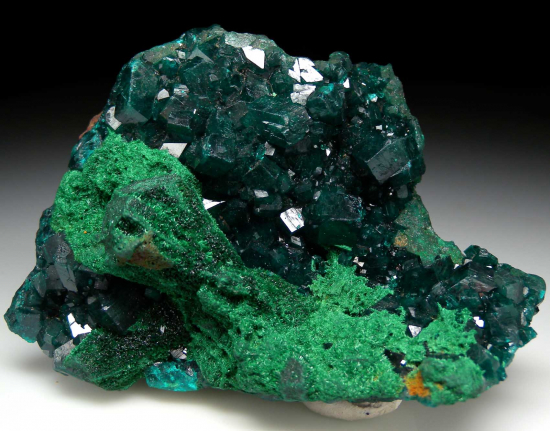 Dioptase with Malachite from Kapata Mine, Kolwezi, Lualaba, DR Congo [db_pics/pics/p284a.jpg]