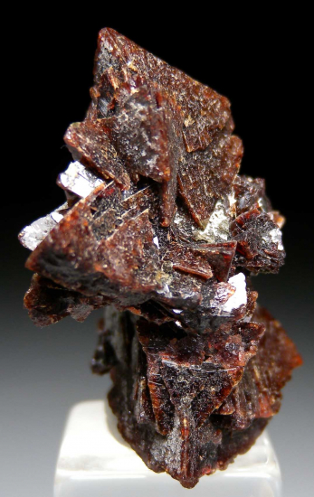 Helvite from Huanggang Fe-Sn deposit, Hexigten Banner, Chifeng City, Inner Mongolia, China [db_pics/pics/p291b.jpg]