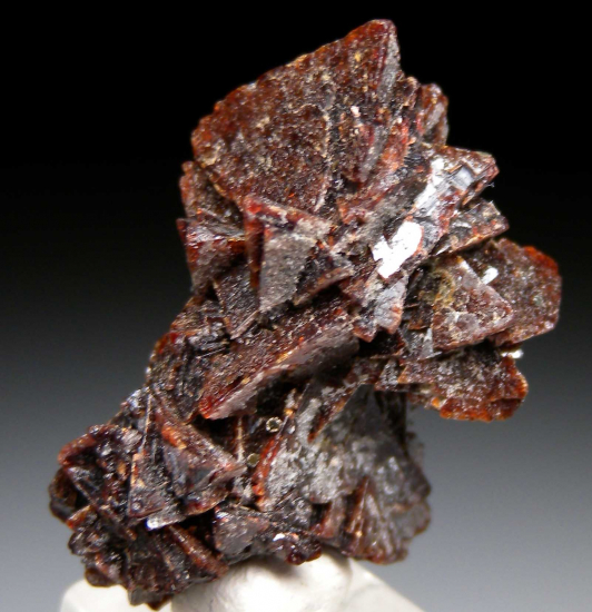 Helvite from Huanggang Fe-Sn deposit, Hexigten Banner, Chifeng City, Inner Mongolia, China [db_pics/pics/p291d.jpg]