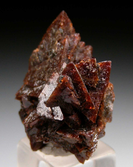 Helvite from Huanggang Fe-Sn deposit, Hexigten Banner, Chifeng City, Inner Mongolia, China [db_pics/pics/p292b.jpg]