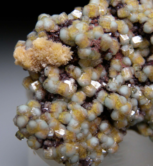 Willemite from Tsumeb, Namibia [db_pics/pics/p326c.jpg]